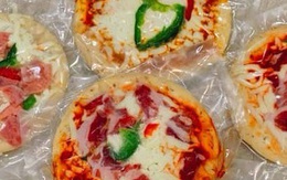 Nguồn gốc pizza siêu rẻ tràn chợ mạng, 6 tháng không mốc hỏng