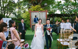 Anh trai nhờ bạn "hốt em nó đi giúp" và thế là 3 năm sau cô em gái bị "hốt" bằng một đám cưới vui hết sảy ở Singapore