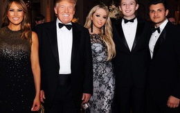 Barron Trump hiếm hoi lộ ảnh nở nụ cười tươi rạng rỡ khiến cộng động mạng xuýt xoa trong khi con gái Tổng thống Mỹ cũng "lột xác" không kém
