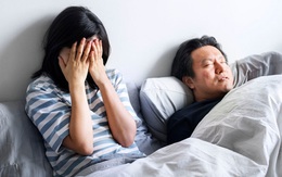 Ở nhà làm việc mới nhận ra… cưới phải "người lạ ơi"