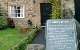 Ngôi làng đầu tiên trong lịch sử loài người tự nguyện cách ly chống dịch bệnh và những bài học đến từ hơn 350 năm trước