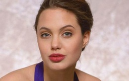 Cảnh quay của Angelina Jolie khiến ê-kíp phim ngượng ngùng
