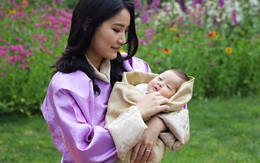 Hoàng hậu "vạn người mê" Bhutan chính thức công bố hình ảnh con trai thứ 2 mới sinh khiến dân mạng xuýt xoa