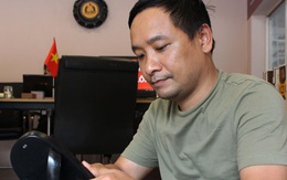 Kỹ sư IT bỏ nghề, cùng bố vợ 'hồi sinh' dép cao su