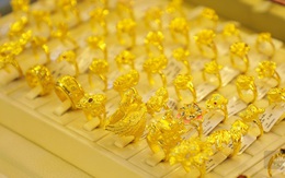 Giá vàng hôm nay 12/1: Vàng trong nước đắt hơn thế giới gần 5 triệu đồng/lượng