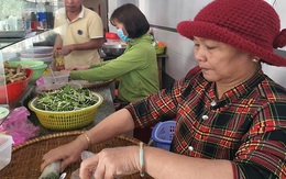 'Bí mật' quán bánh cuốn ở Bình Định, bà chủ bán vèo cả nghìn cái/ngày