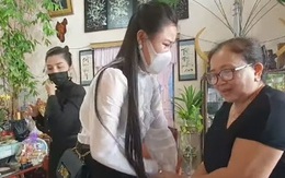 Vợ 2 Vân Quang Long đưa con gái đến nhà bố mẹ nam ca sĩ, khóc lóc xin lỗi nhưng bị từ chối