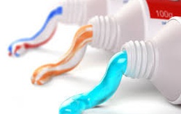 6 mẹo dùng kem đánh răng làm sạch các đồ dùng trong nhà mà bạn chưa biết