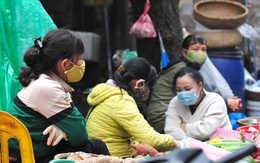 Hà Nội: Tiểu thương các chợ dân sinh nâng cao ý thức tự phòng vệ chống dịch COVID-19
