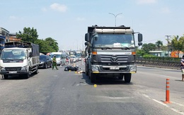 TP.HCM: Xe ben chuyển làn đường, cán tử vong người phụ nữ đi xe máy