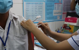 Hình ảnh buổi tiêm thử nghiệm giai đoạn 2 vaccine Nanocovax tại Long An