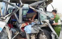 Vụ xe khách đâm đuôi xe đầu kéo ở Nghệ An: Tạm giữ hình sự lái xe khách