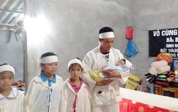 Xót xa cảnh người đàn ông nuôi 4 con nhỏ nheo nhóc, khát sữa khi vợ vừa qua đời vì ung thư