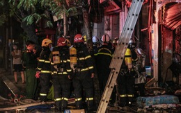 Cháy cửa hàng ở Hà Nội: 4 người chết, tiếp tục tìm người mắc kẹt