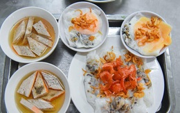 Quán bánh cuốn đắt hàng suốt 40 năm, ngày bán 200 suất ở Hà Nội