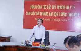 Thứ trưởng Bộ Y tế: ĐH Y Dược Thái Bình đổi mới chương trình, tiếp cận đào tạo đáp ứng nhu cầu thực tiễn xã hội