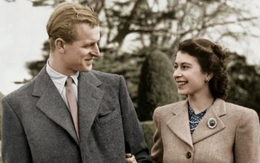 Chuyện tình xuyên suốt 74 năm của Nữ hoàng Anh cùng Hoàng tế Philip: Tình yêu say đắm năm 13 tuổi ngay từ cái nhìn đầu tiên và sự 'đặc cách' có 1-0-2 trong lịch sử!