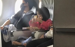 Hành động nhỏ của bé gái trên chuyến bay khiến cư dân mạng đồng loạt nhận định: Lớn lên sẽ thành người tử tế!