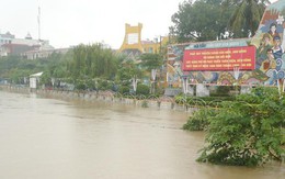 Nước sông, hồ tại Hà Nội đang dâng cao gây ngập úng tại một số khu vực