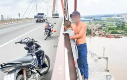 Vừa ly hôn, người đàn ông ôm con định nhảy cầu Cần Thơ tự tử
