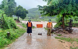 Quảng Bình: Mưa lớn, nhiều khu vực ngập trong biển nước