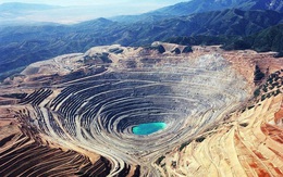 Cảnh ấn tượng tại mỏ lộ thiên sâu nhất thế giới