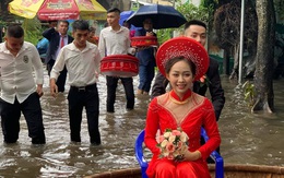 Cô dâu ngồi thúng về nhà chồng nhưng biểu cảm của cặp vợ chồng mới là cái khiến nhiều người xôn xao