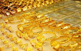 Giá vàng hôm nay 27/10: Vàng trong nước sát mốc 59 triệu đồng/lượng, chênh lệch kỷ lục với giá vàng thế giới