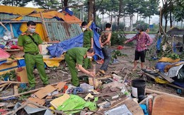 Xe đầu kéo đâm căn chòi bán nước ven đường, cặp vợ chồng thương vong