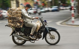 Hà Nội bắt đầu hỗ trợ ‘đổi xe máy cũ lấy xe mới’, ai sẽ được đổi?