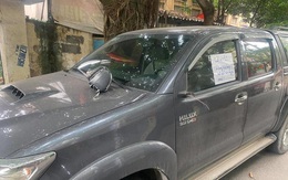 Nhận kết đắng vì phá hoại xe đỗ sai quy định