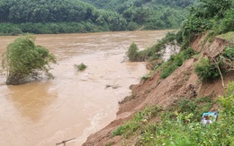 Quảng Bình: Người dân ven sông Gianh với nỗi lo sạt lở bờ sông mùa mưa lũ
