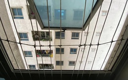 Giải cứu nam thanh niên chuẩn bị nhảy từ tầng cao chung cư Linh Đàm