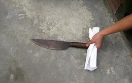 Đang đứng chơi bên đường, 2 thanh niên bị đâm thương vong