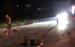 Hai thanh niên tử vong sau cú đâm va xe máy trong đêm