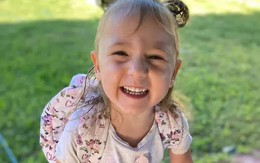 Bé gái 4 tuổi sống sót sau 18 ngày mất tích