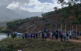 Lật thuyền khi vào rừng lấy mây, 2 người gặp nạn