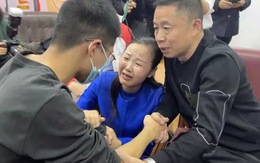 Bố mẹ bán hết tài sản tìm con 14 năm, ngày gặp lại con nói câu bất ngờ