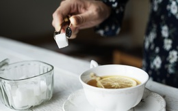 7 dấu hiệu cảnh báo cơ thể bạn đang nạp quá nhiều đường