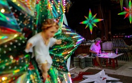 Gia đình hơn 20 năm làm đèn ngôi sao Giáng sinh ở Sài Gòn