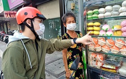 Độc nhất năm nay, bánh bao ông già Noel đắt khách