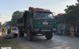 Cô gái trẻ bị xe tải cán tử vong trên đường đi làm