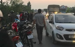 Đi chăn bò tá hỏa phát hiện thi thể dưới gốc cây ven quốc lộ