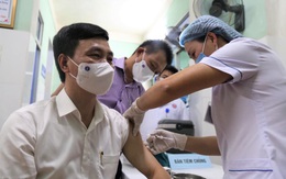 Những mũi vaccine COVID-19 đầu tiên tại Quảng Bình