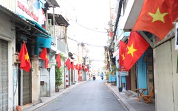 TP.HCM rực rỡ cờ đỏ kỷ niệm 46 năm giải phóng Miền Nam, thống nhất đất nước