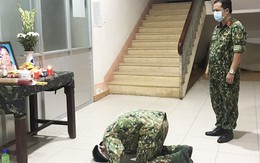 Mẹ mất đột ngột, chiến sĩ nén đau thương ở đơn vị làm nhiệm vụ chống dịch