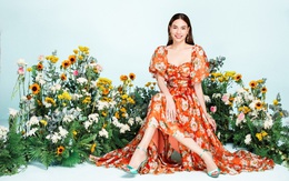 Hồ Ngọc Hà chuộng váy áo họa tiết hoa dâu tây