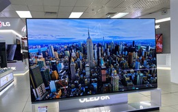Tivi 8K giảm giá cả trăm triệu vẫn khó bán