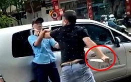 Danh tính tài xế cầm dao, bóp cổ phụ xe buýt ở Hà Nội