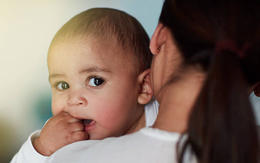 Nàng dâu bế con về ngoại phải xin phép: "Làm dâu chứ làm osin đâu mà xin"